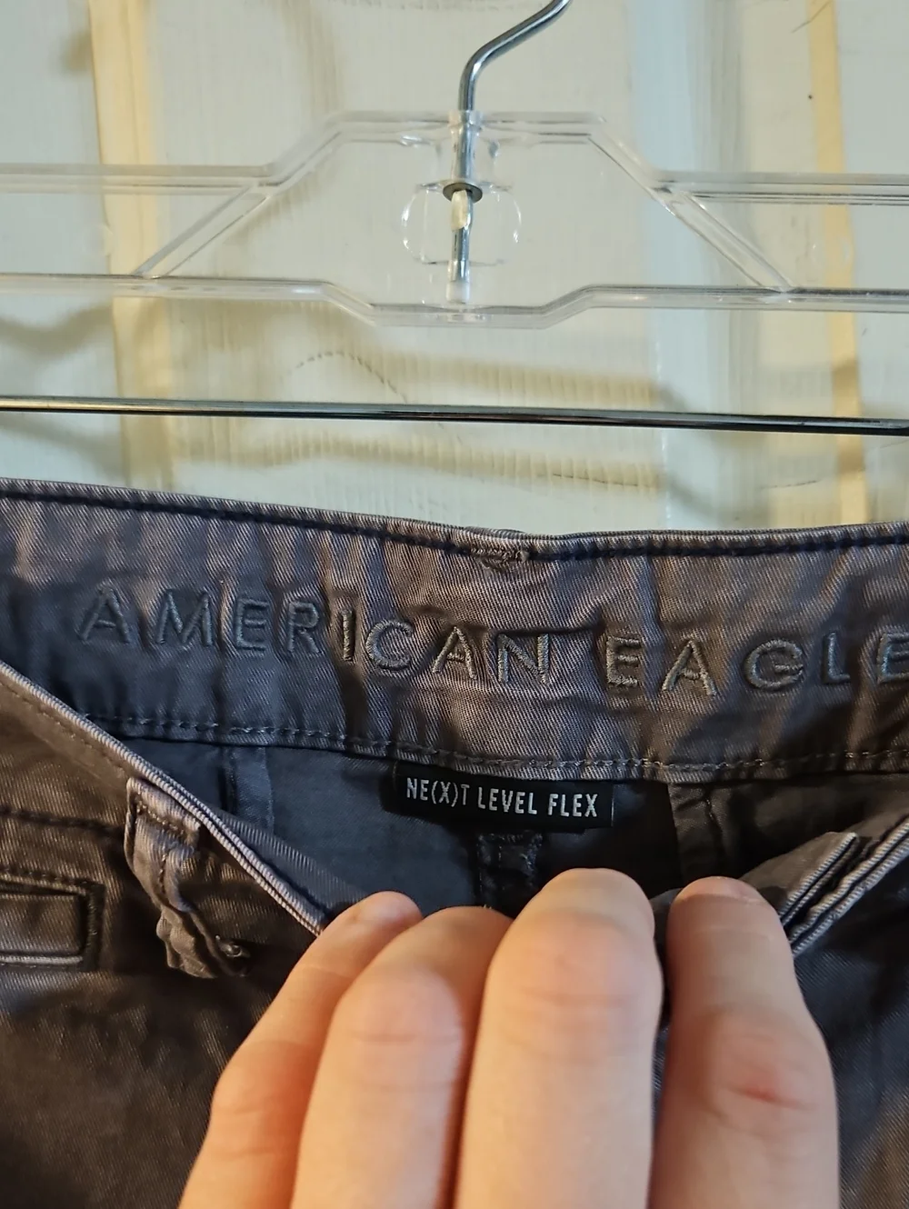 AMERICAN EAGLE MEN'S SHORTS: GRAY: GOOD CONDITION: SIZE 30
